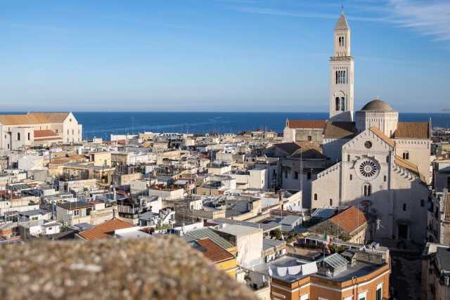 La pi� bella vista di Bari dall'alto: � quella che si ammira dalla Torre della Marina del Castello